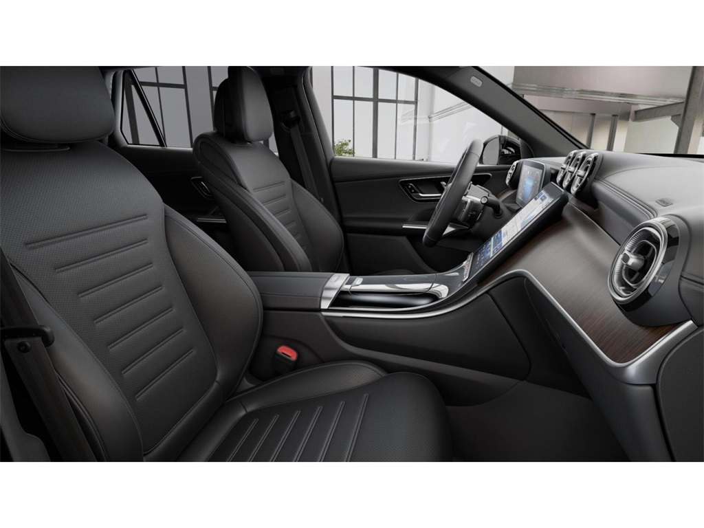 2026 Mercedes Benz GLC 300 photo 4