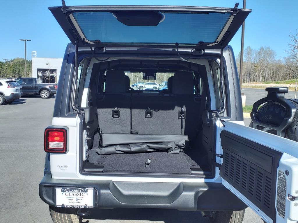 2025 Jeep Wrangler Sport S photo 21