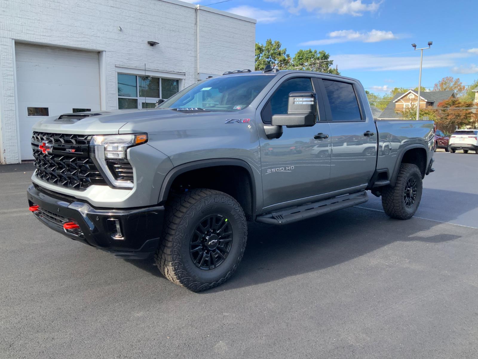 2026 Chevrolet Silverado 2500HD ZR2 photo 3
