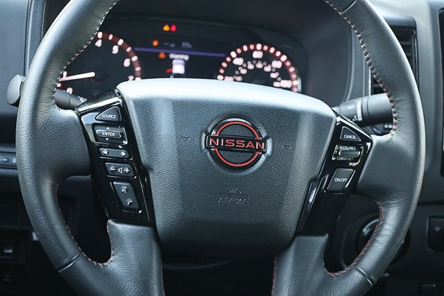 2024 Nissan Frontier PRO-4X photo 4