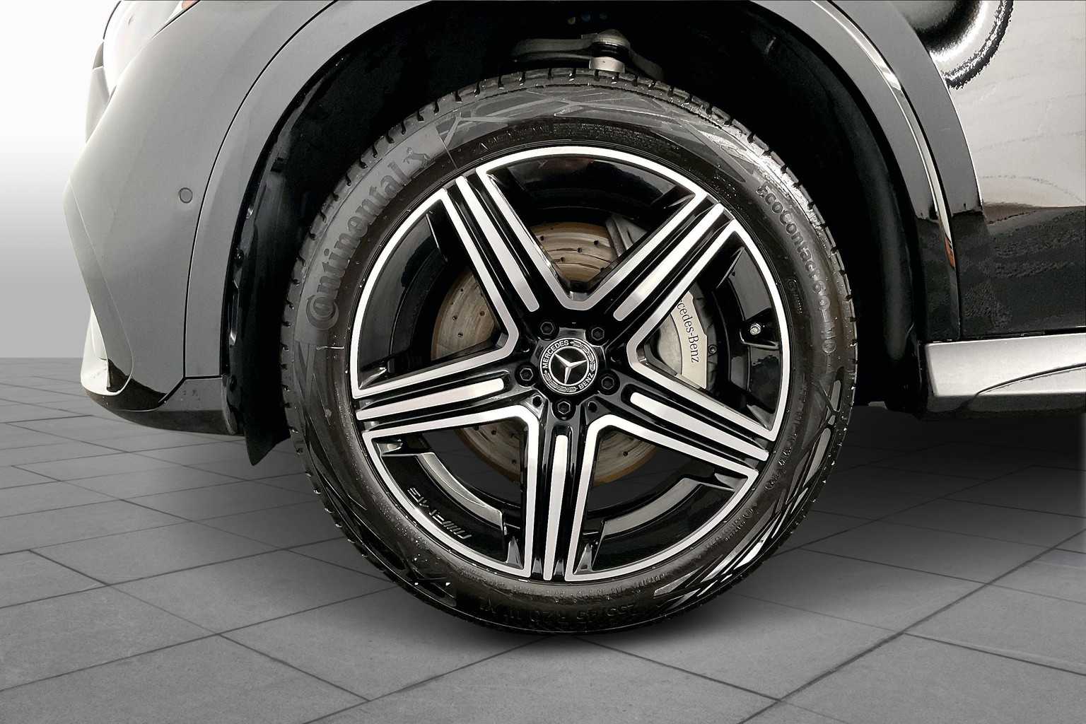 2025 Mercedes Benz GLC 350e 4MATIC photo 2