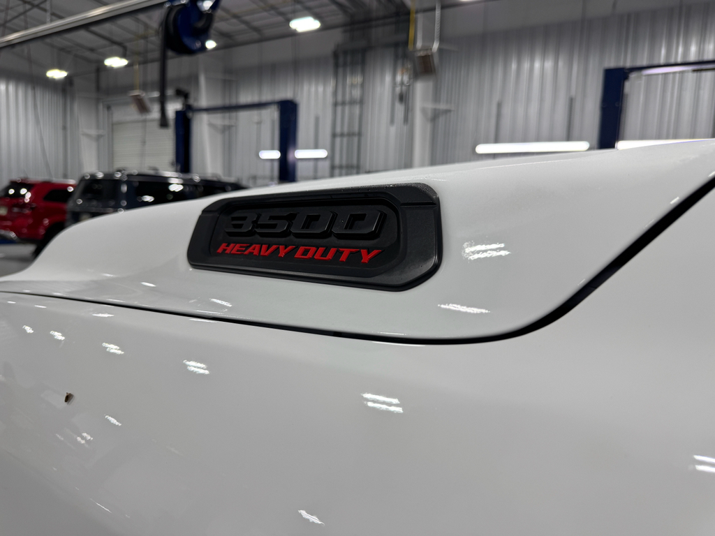 2025 Ram 3500 Tradesman photo 14