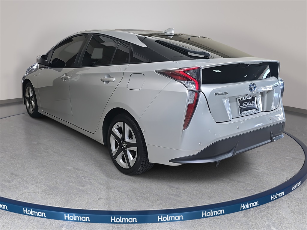 2018 Toyota Prius Three photo 8