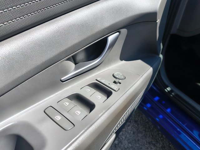2021 Hyundai Elantra SEL photo 12