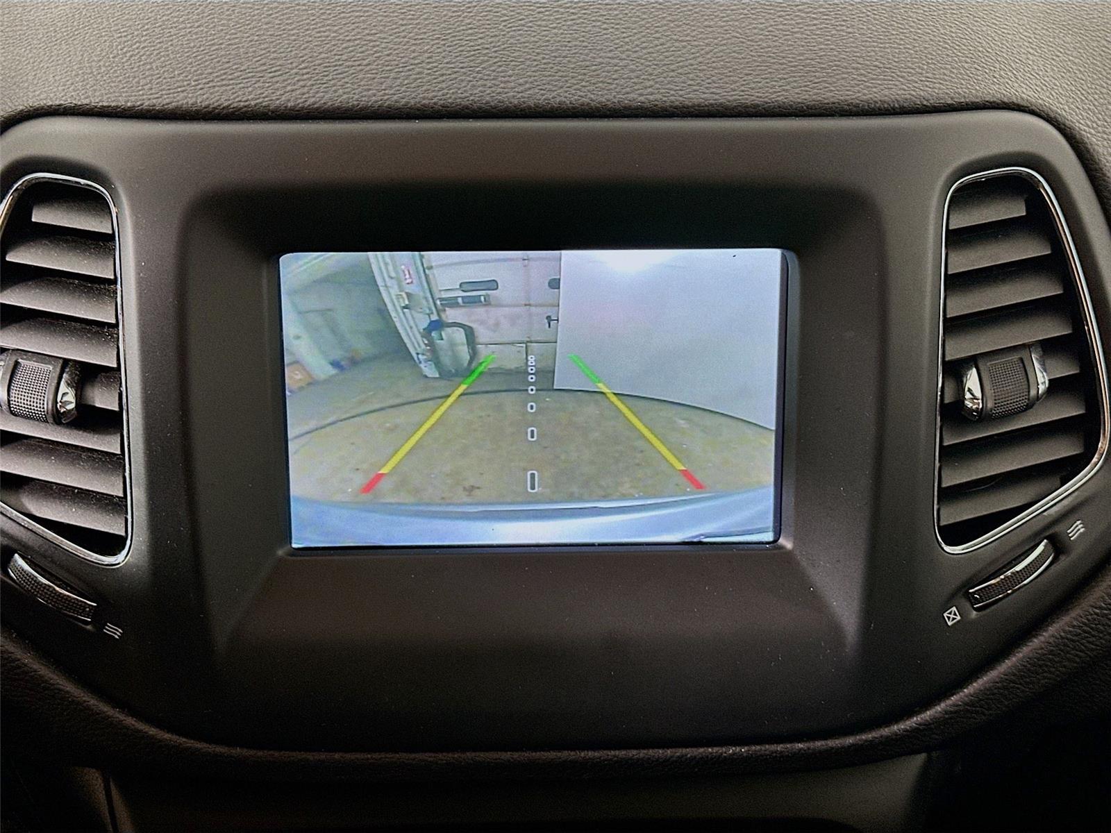 2020 Jeep Compass Latitude photo 13