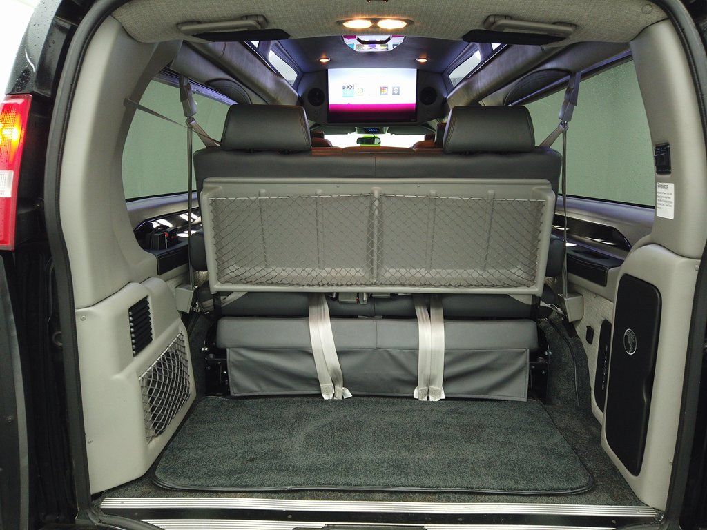 2023 Chevrolet Express photo 7