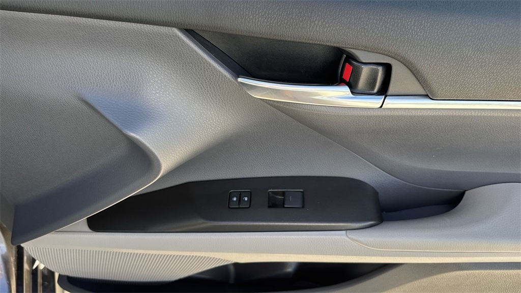 2023 Toyota Camry SE photo 43