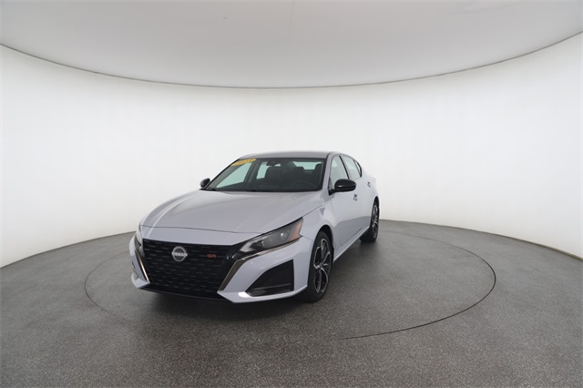2023 Nissan Altima 2.5 SR photo 31