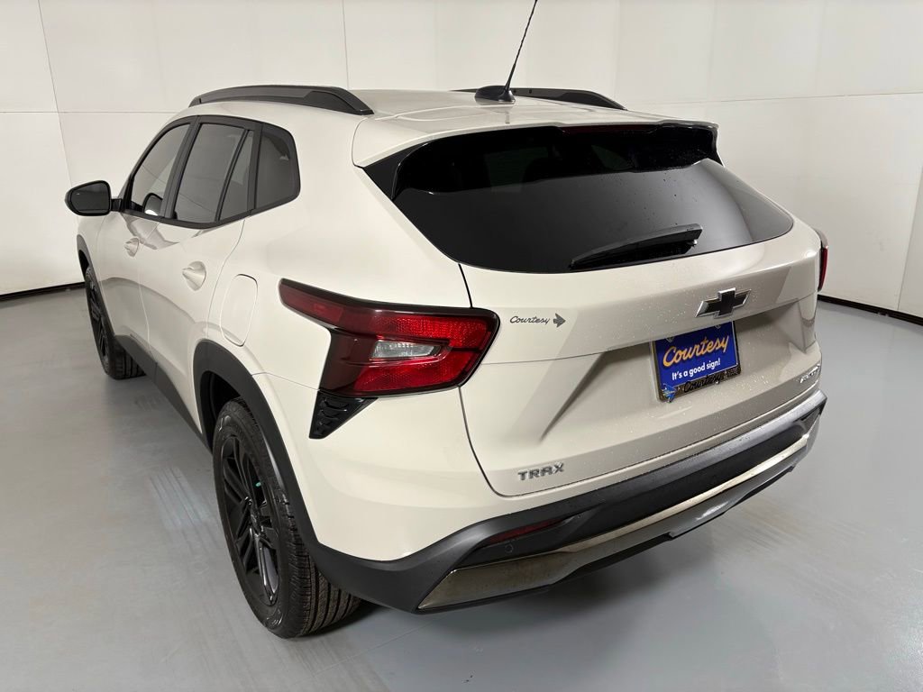 2026 Chevrolet Trax ACTIV photo 3