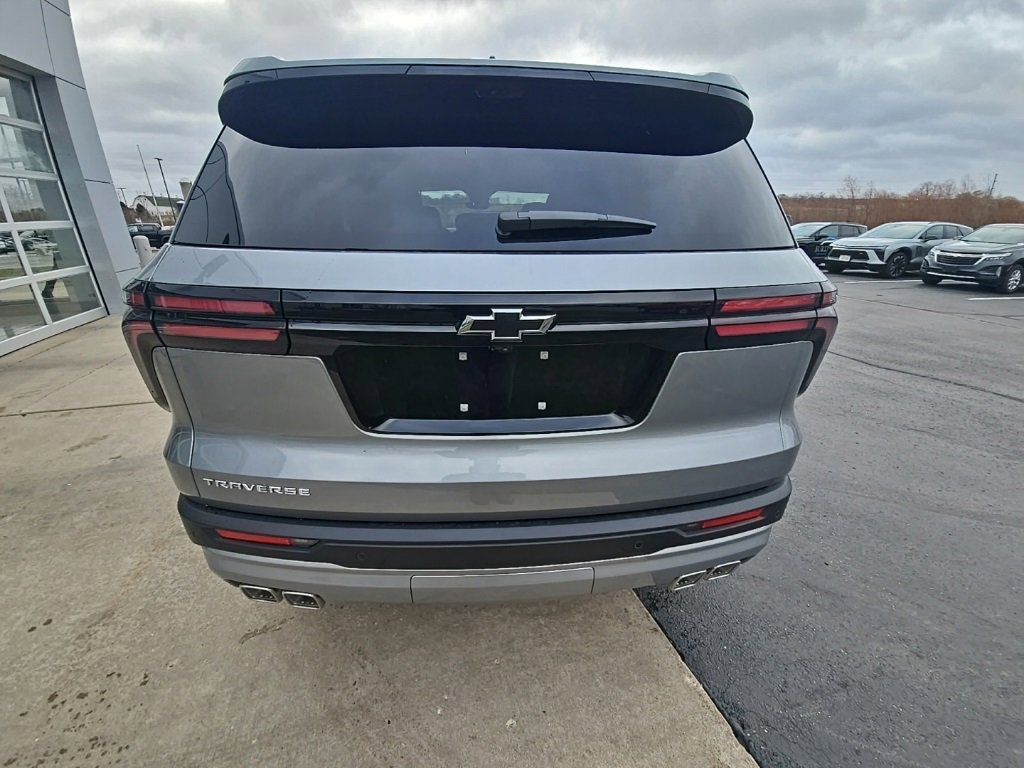 2026 Chevrolet Traverse photo 3