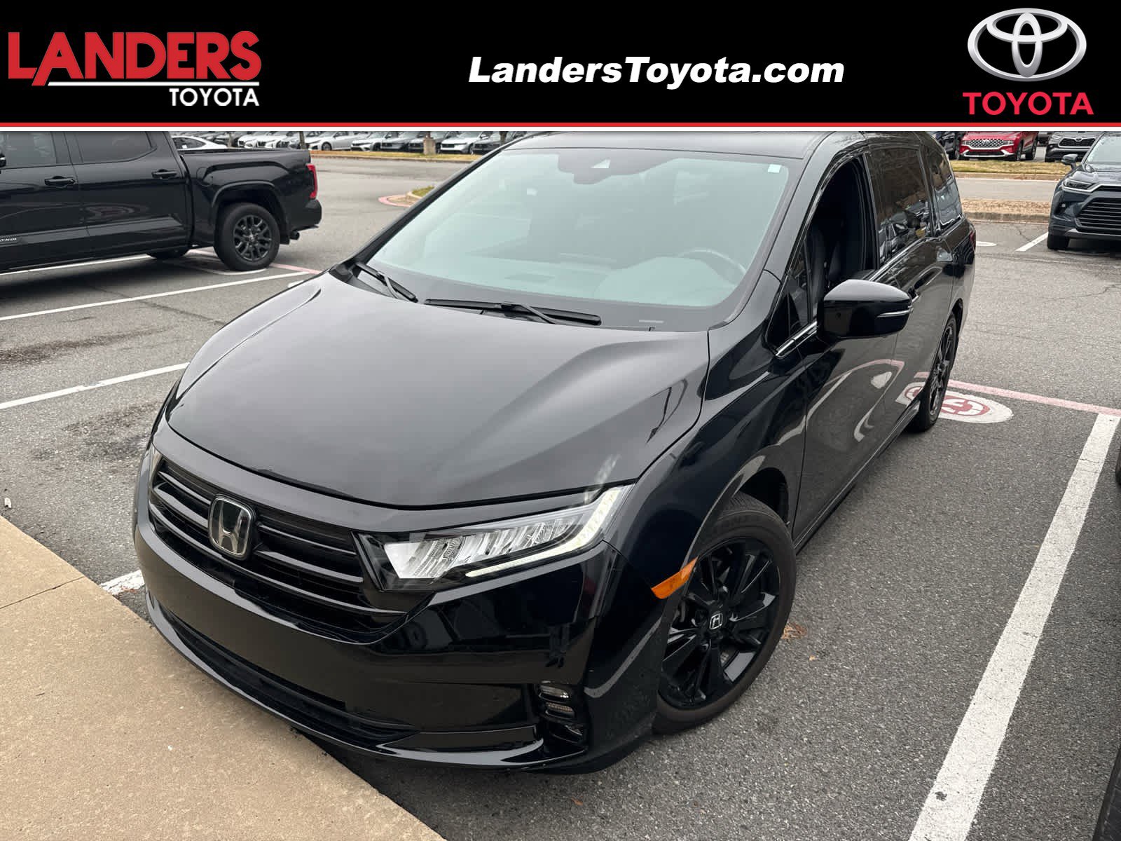 2023 Honda Odyssey SPORT's photo