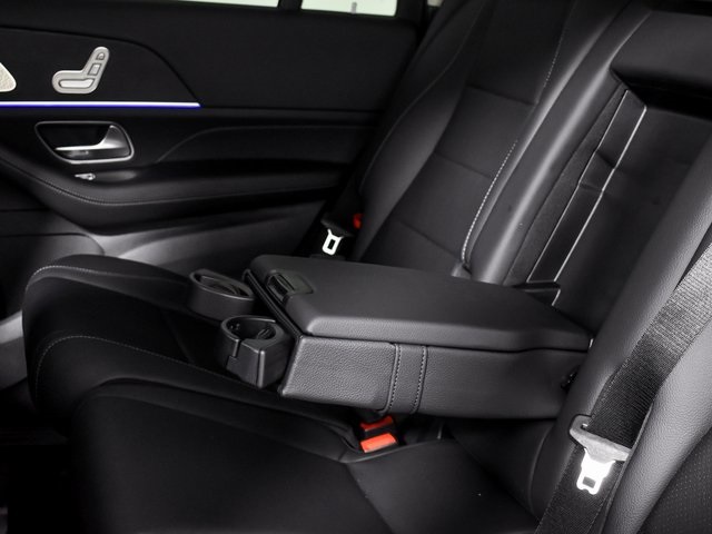 2026 Mercedes Benz GLS 450 4MATIC photo 34