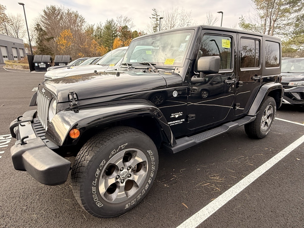 2017 Jeep Wrangler Unlimited Sahara photo 2