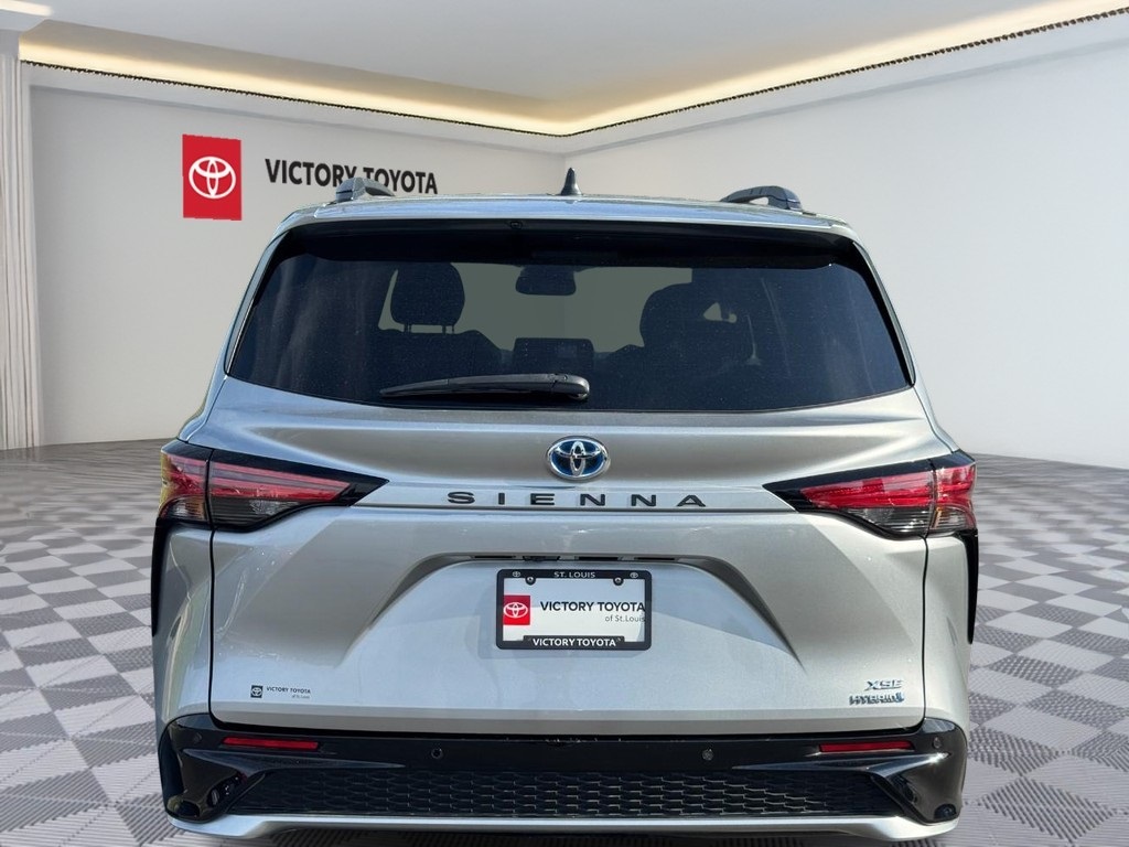 2022 Toyota Sienna XSE photo 4