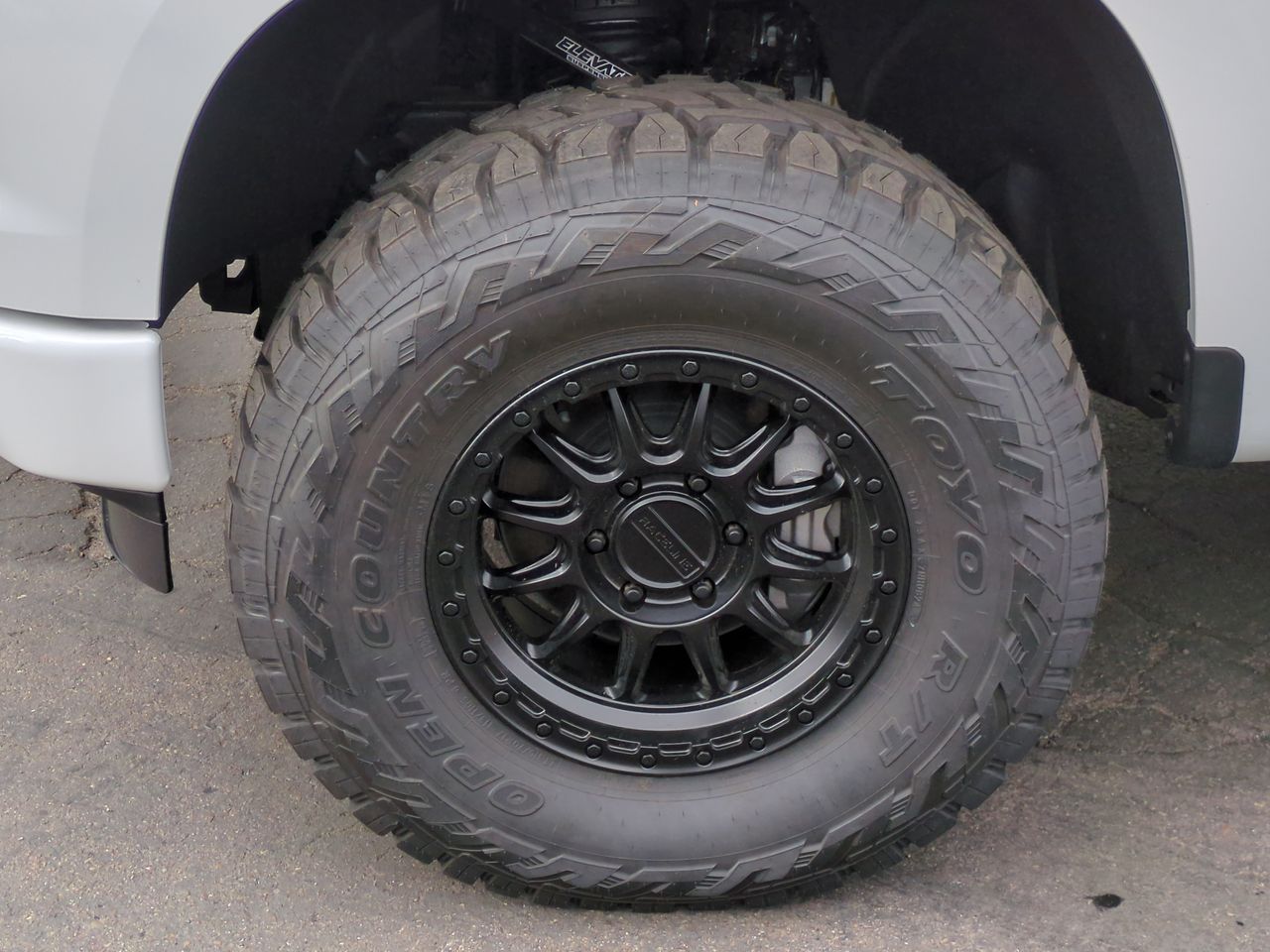 2025 Chevrolet Silverado 1500 Custom photo 31