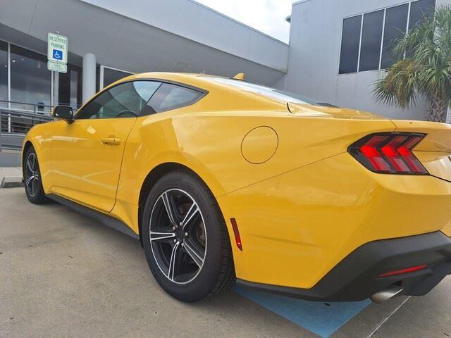 2024 Ford Mustang EcoBoost photo 3