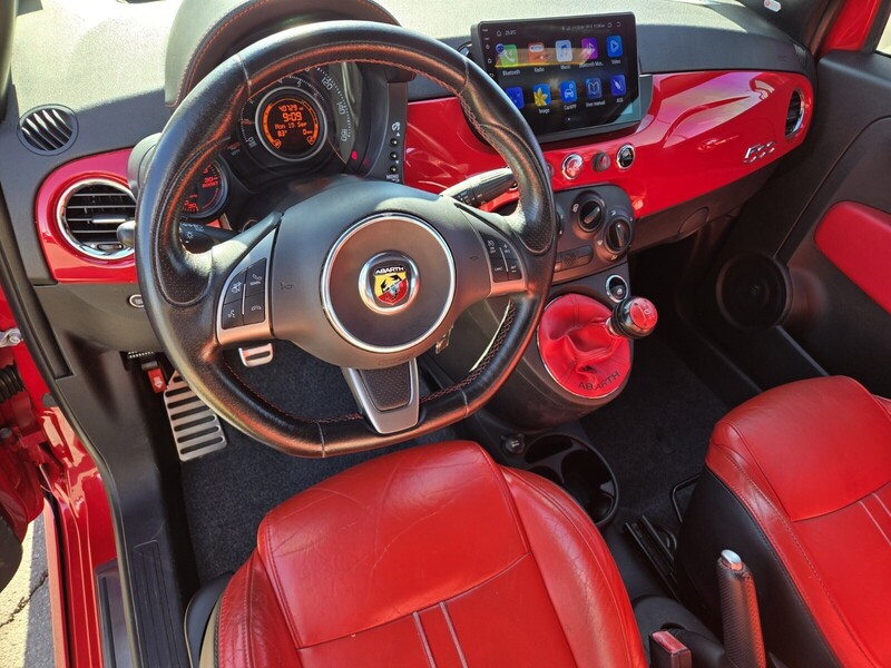 2013 Fiat 500 Abarth photo 11