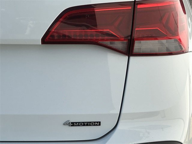 2022 Volkswagen Taos SE photo 4