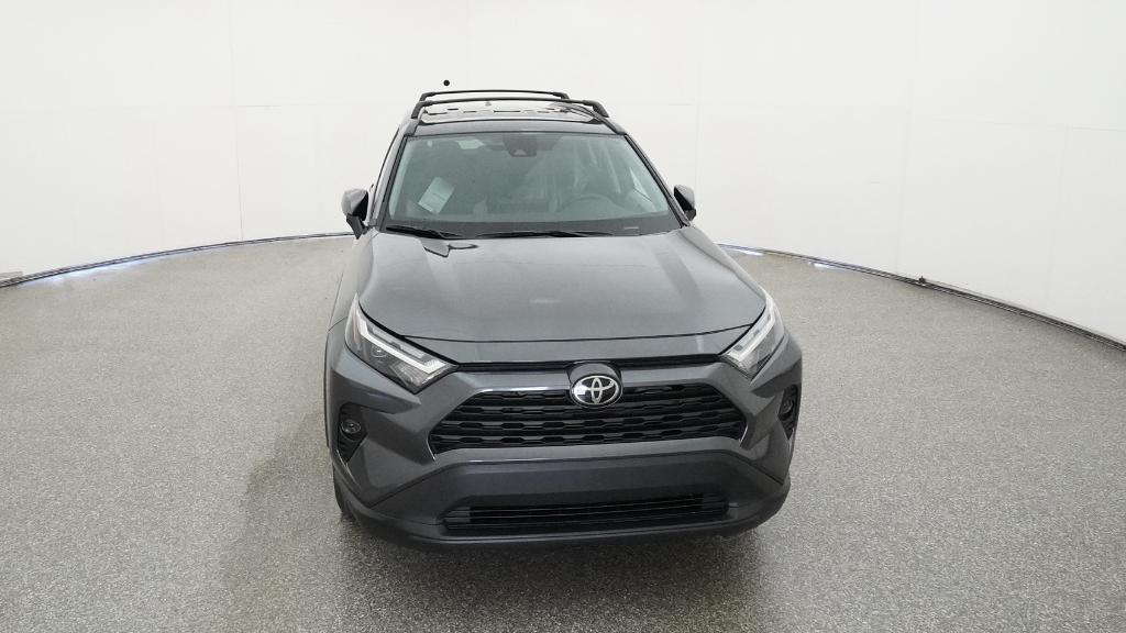 2025 Toyota RAV4 XLE photo 2