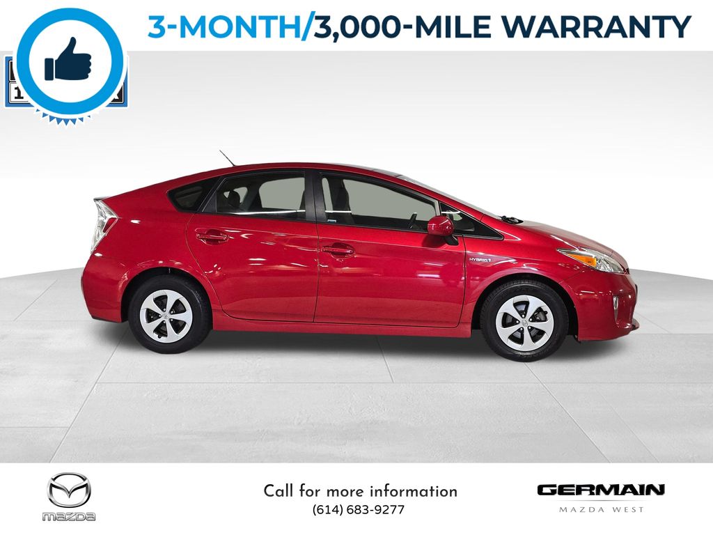 2014 Toyota Prius Four photo 2