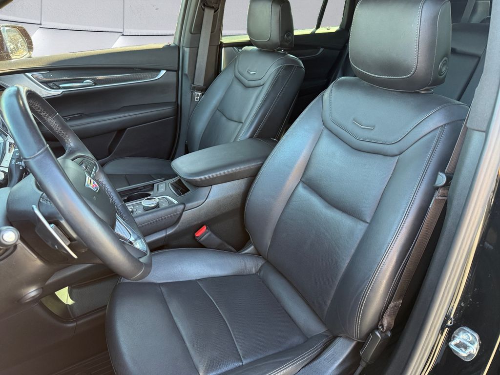2023 Cadillac XT6 Sport photo 8