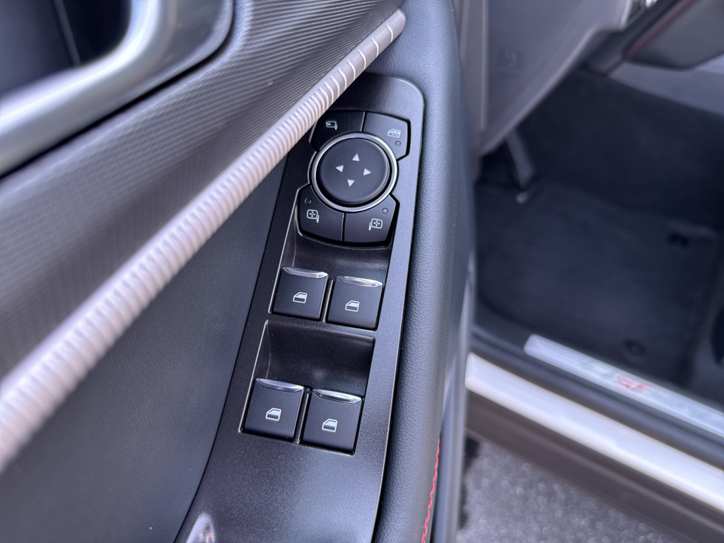 2025 Ford Explorer ST-Line photo 23