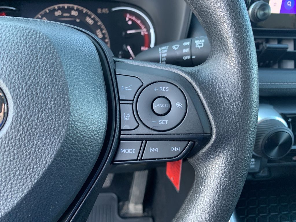 2024 Toyota RAV4 LE photo 24