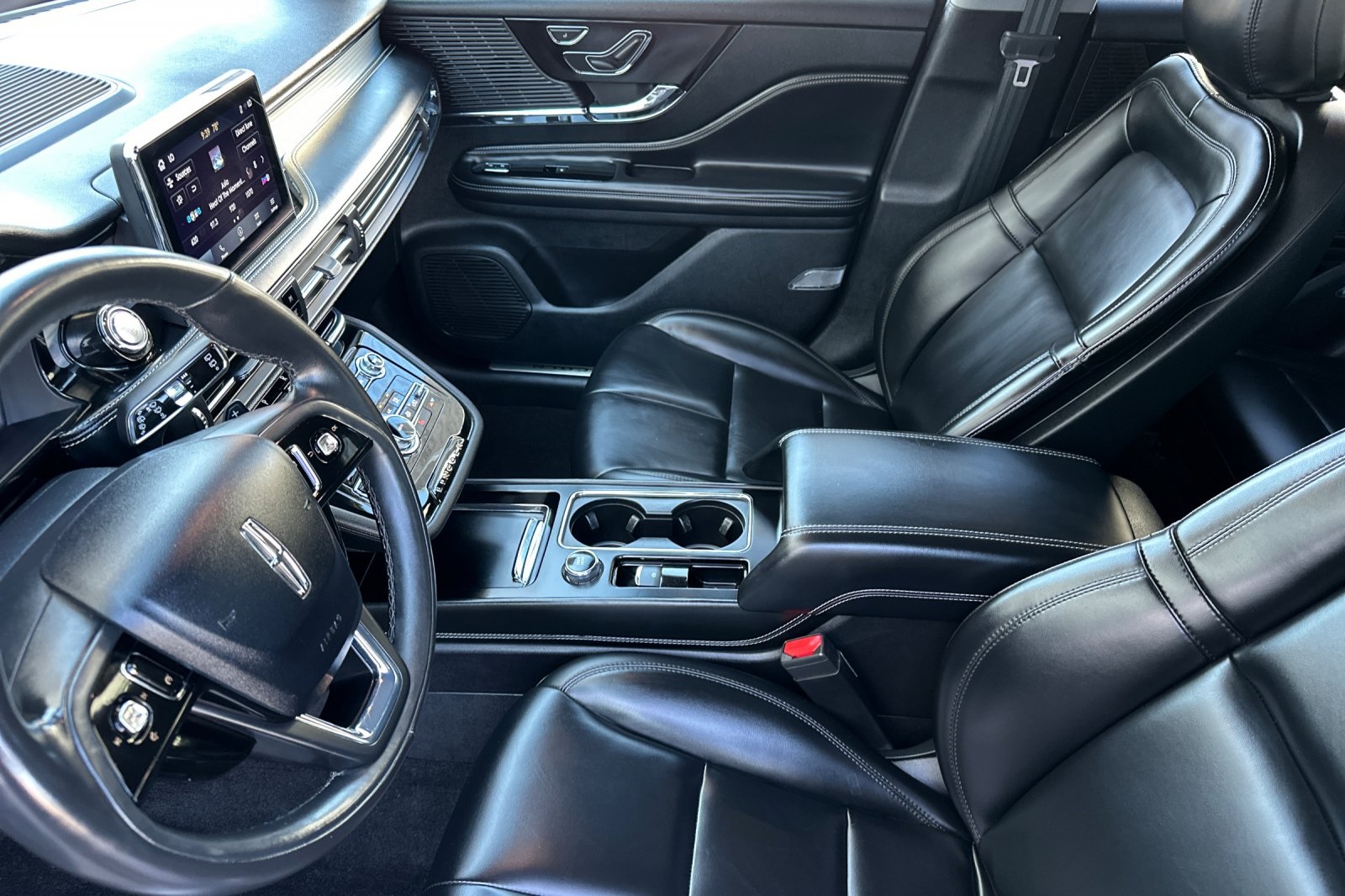 2021 Lincoln Corsair Standard photo 9