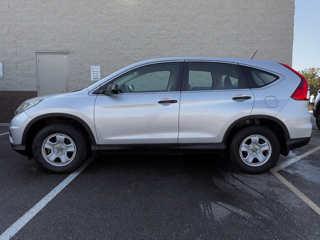 Used 2016 Honda CR-V LX with VIN 2HKRM3H3XGH504967 for sale in Kansas City