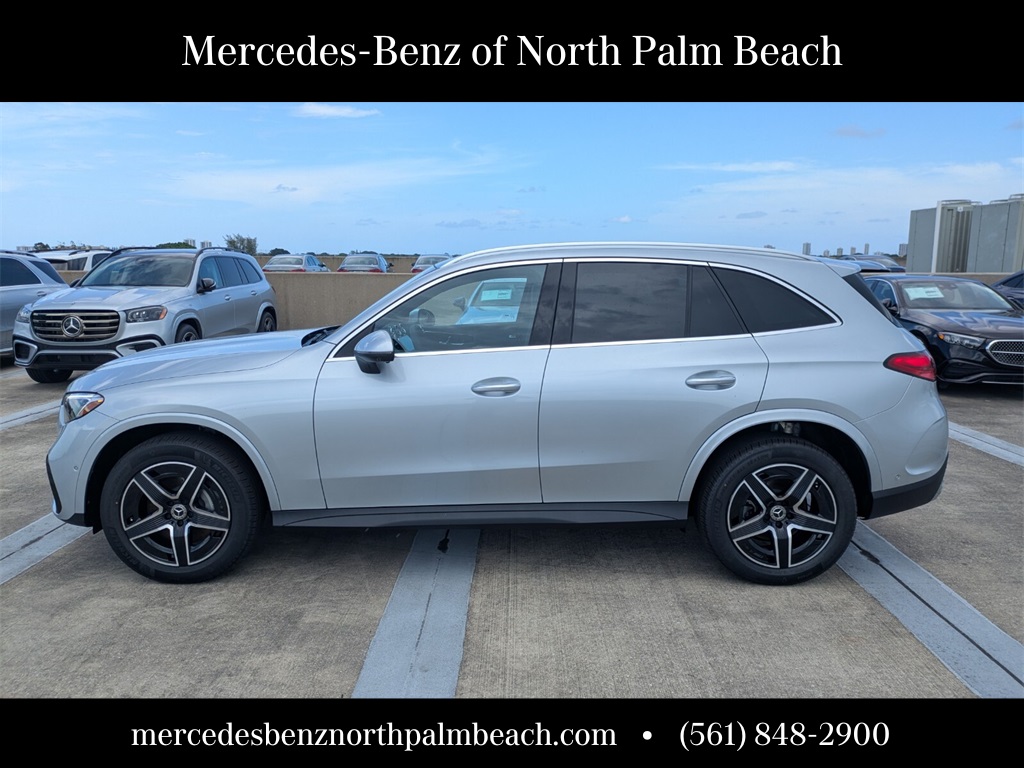 2026 Mercedes Benz GLC 300 photo 2