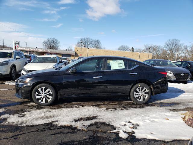 2025 Nissan Altima 2.5 S photo 2