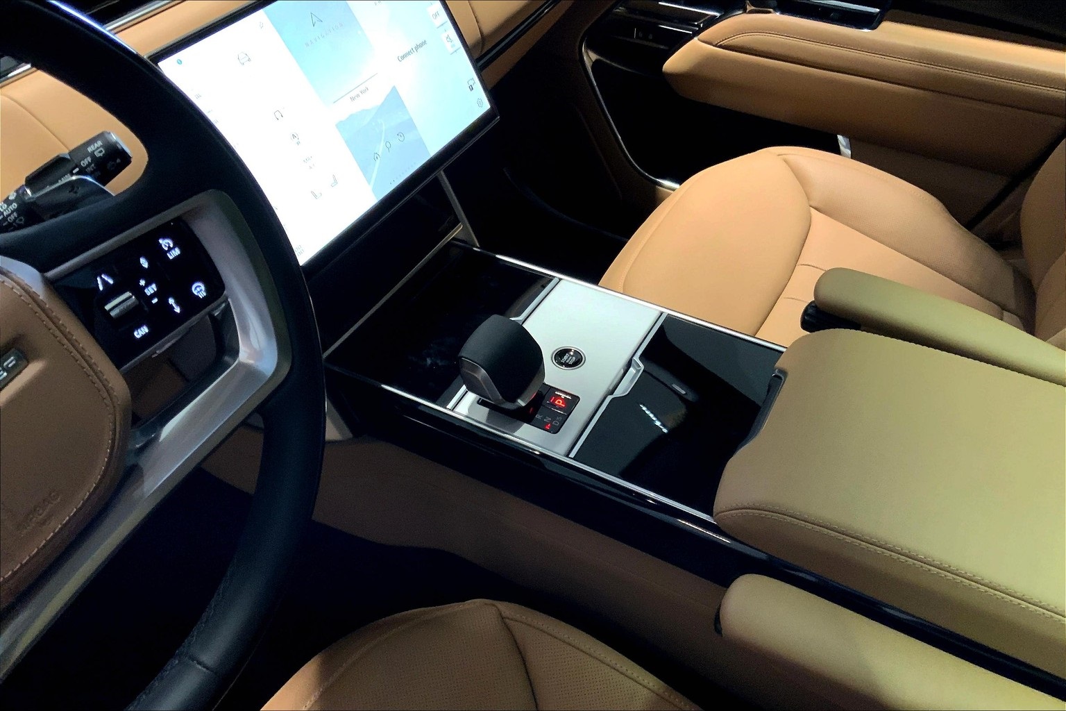 2025 Land Rover Range Rover SE photo 5
