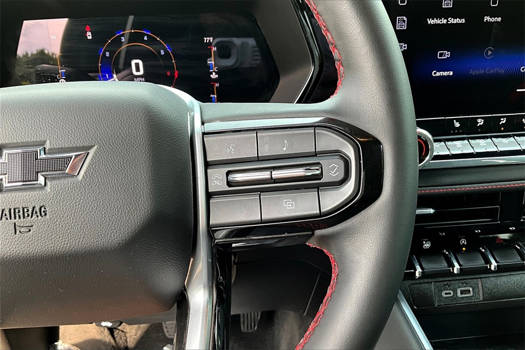 2023 Chevrolet Colorado Z71 photo 13