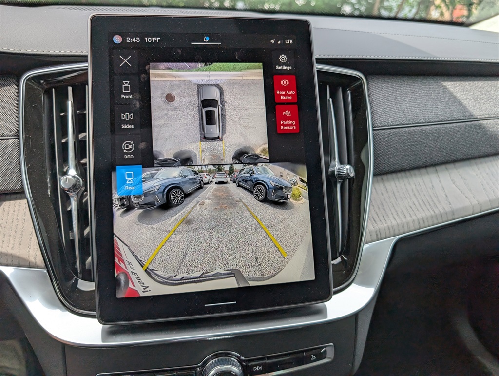 2025 Volvo XC90 T8 photo 20