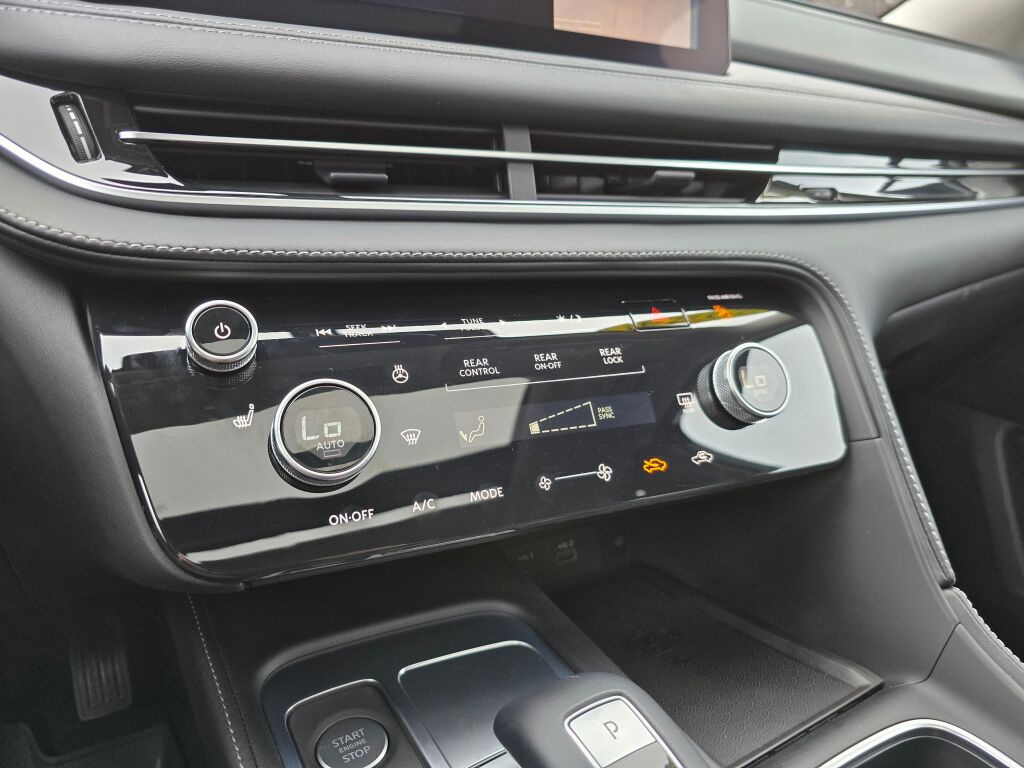2024 Infiniti QX60 Luxe photo 31