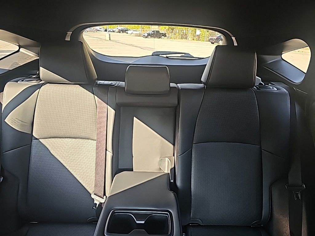 2021 Toyota Venza XLE photo 17