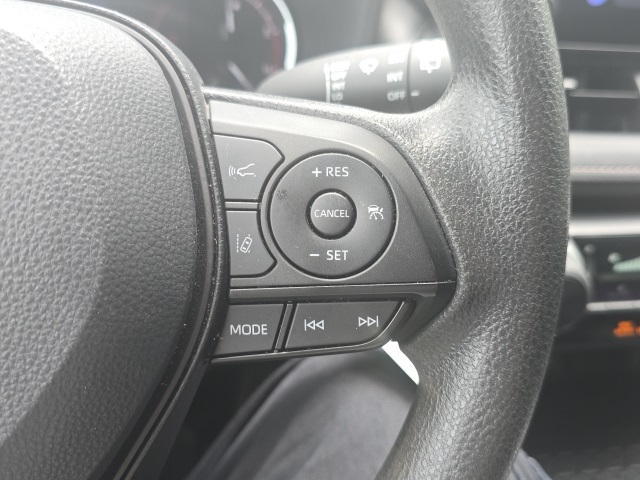 2024 Toyota RAV4 LE photo 17