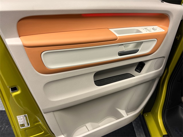 2025 Volkswagen ID. Buzz photo 8