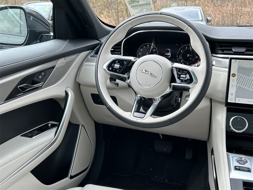 2026 Jaguar F-PACE P250 R-Dynamic S photo 24