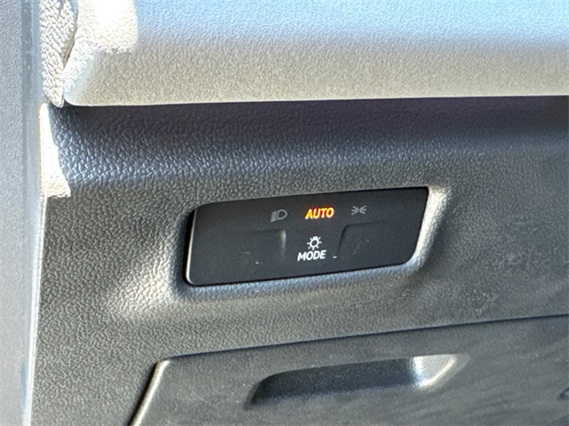 2025 Volkswagen Tiguan SE photo 30