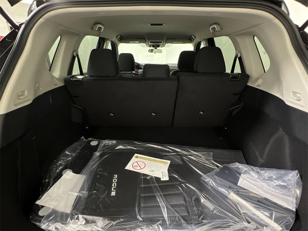 2025 Nissan Rogue S photo 20