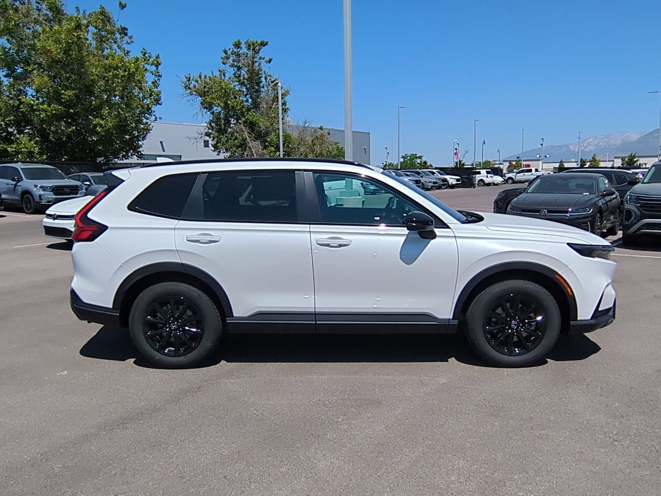 2026 Honda CR-V Hybrid Sport-L photo 2
