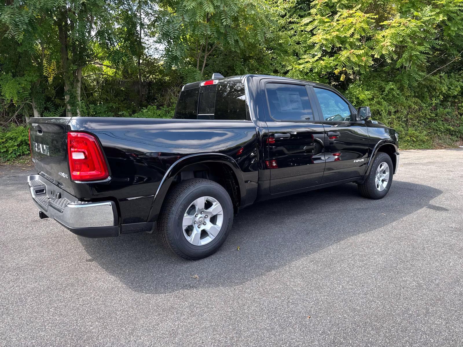 2025 Ram 1500 Big Horn photo 4