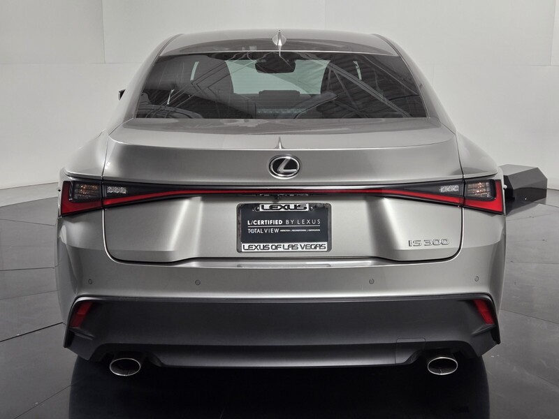 2023 Lexus IS 300 photo 4