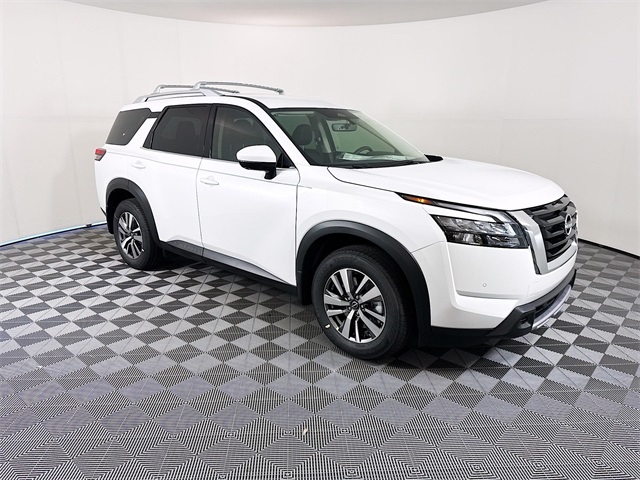 2025 Nissan Pathfinder SL's photo