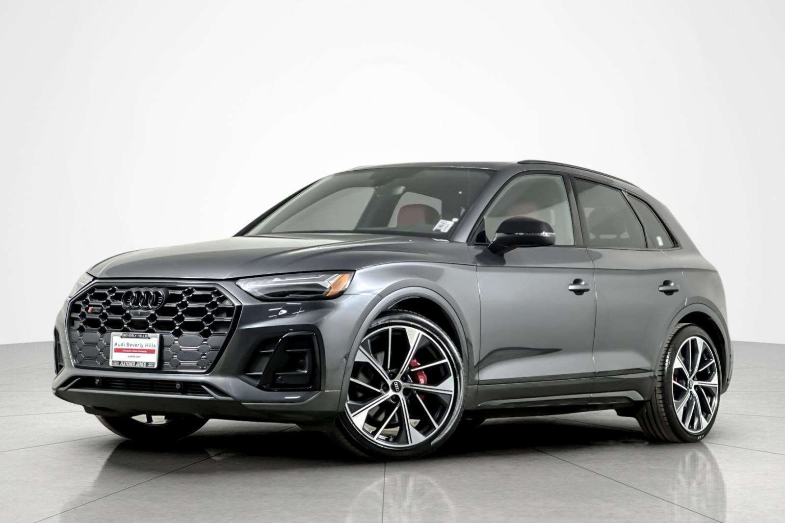 2023 Audi SQ5 Prestige's photo