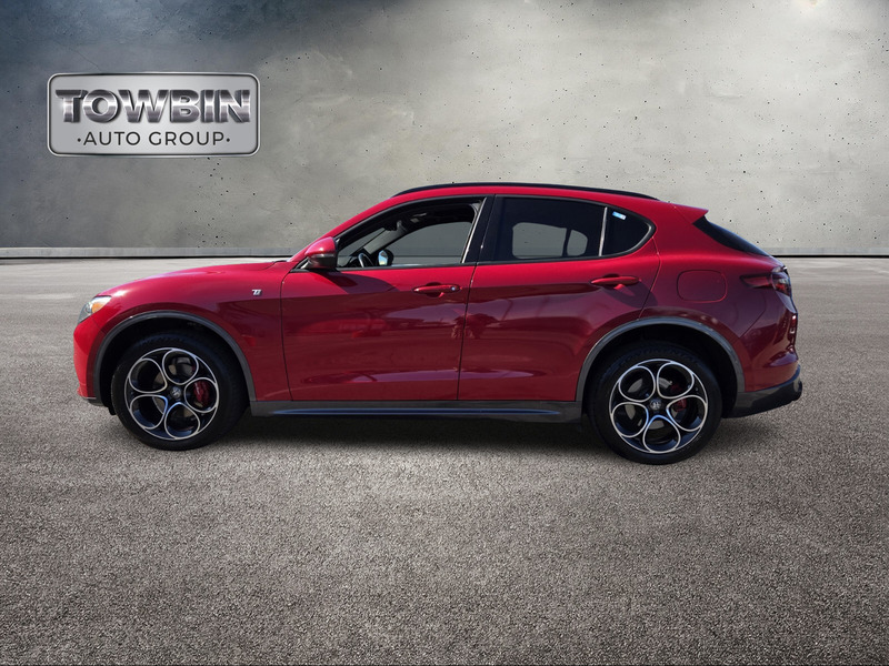 2022 Alfa Romeo Stelvio Ti photo 7