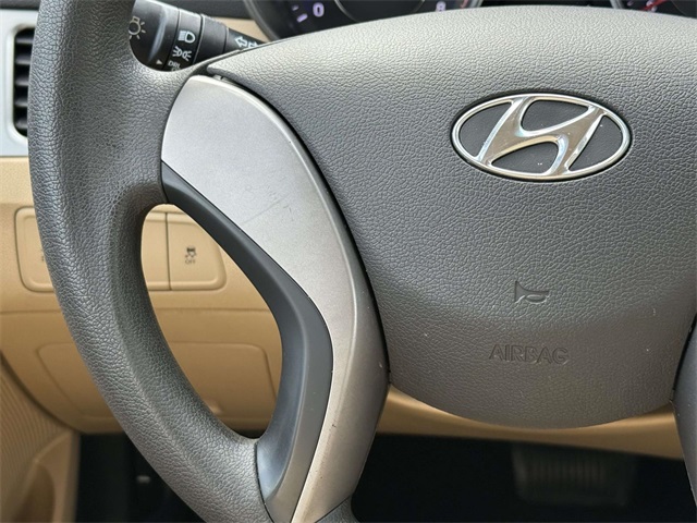 2013 Hyundai Elantra GLS photo 20