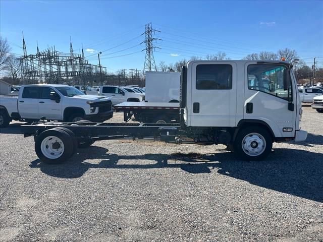 2024 Chevrolet Silverado photo 3
