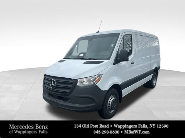 2025 Mercedes-Benz Sprinter Cargo Van Base's photo